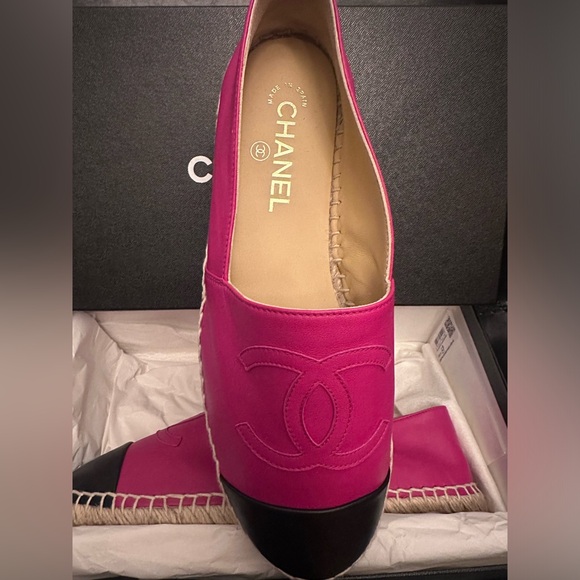 CHANEL LEATHER ESPADRILLES SIZE 40 FUCHSIA AND BLACK LEATHER - Picture 6 of 15